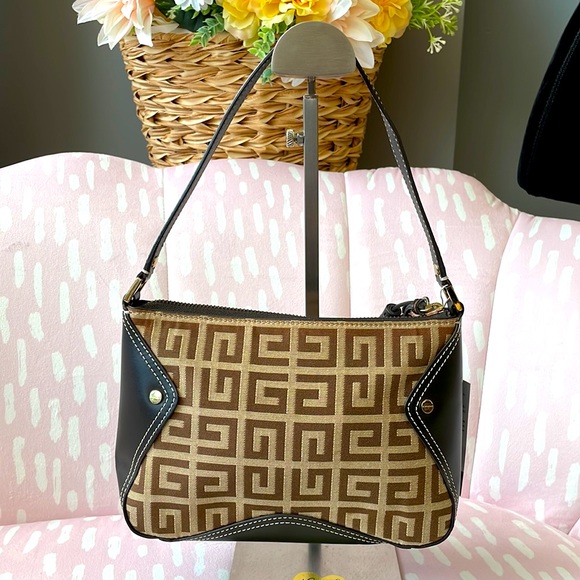 GIVENCHY LOGO MINI SHOULDER BAG - Picture 3 of 15